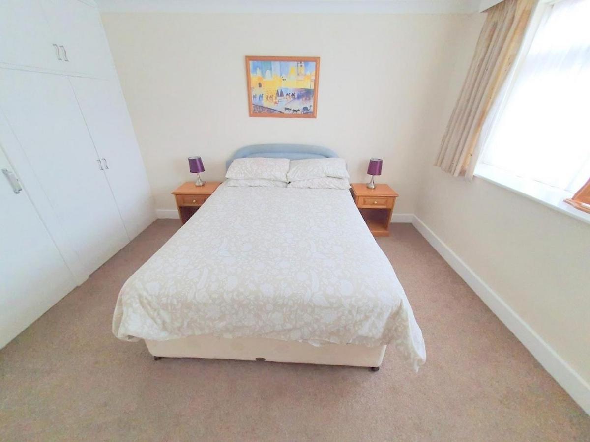 Wentworth Apartment With 2 Bedrooms, Superfast Wi-Fi And Parking シッティングボーン エクステリア 写真