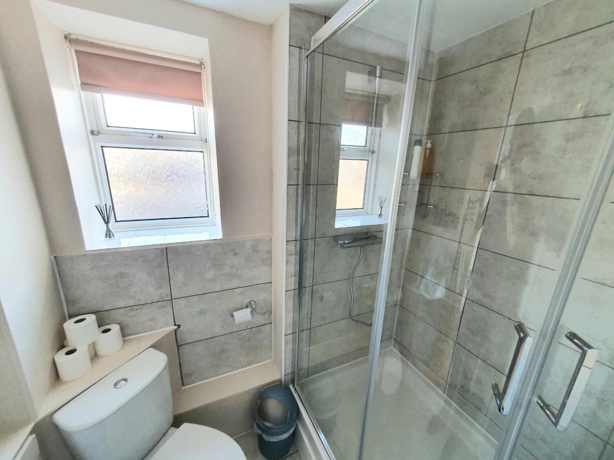 Wentworth Apartment With 2 Bedrooms, Superfast Wi-Fi And Parking シッティングボーン エクステリア 写真